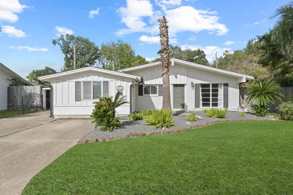 4414 Gardendale DR, Houston, TX 77092