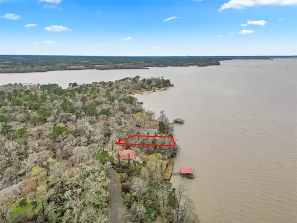 20327 Belair DR, Huntsville, TX 77320