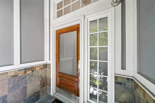 Houston, TX 77019,2026 Welch ST