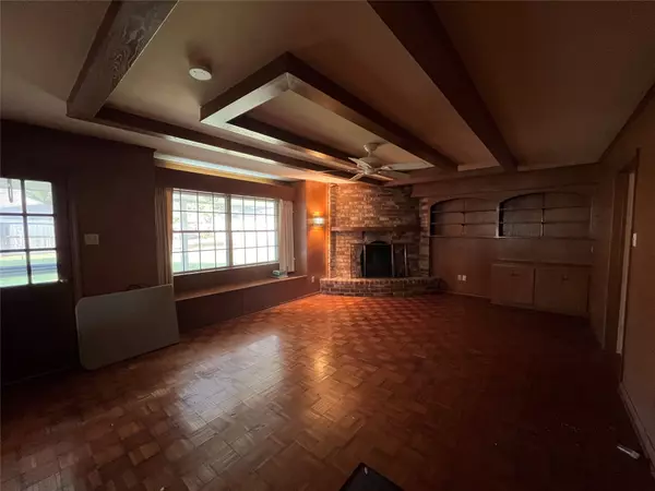 Nassau Bay, TX 77058,18203 Carriage LN