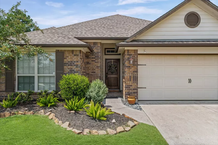 115 Cobblestone CT, Magnolia, TX 77354