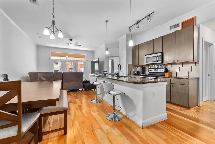 300 St Joseph Pkwy #203, Houston, TX 77002