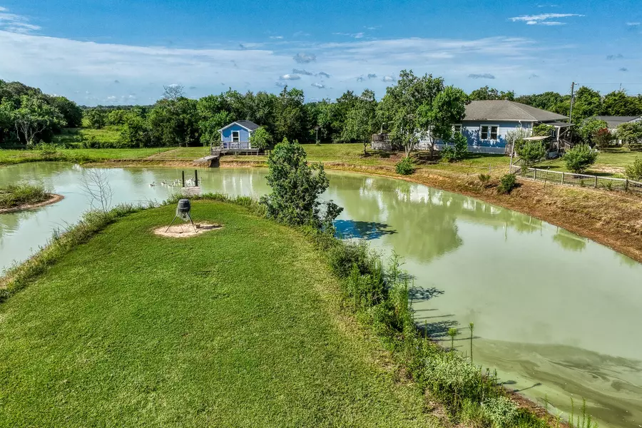 10347 Pless RD, Cat Spring, TX 78933