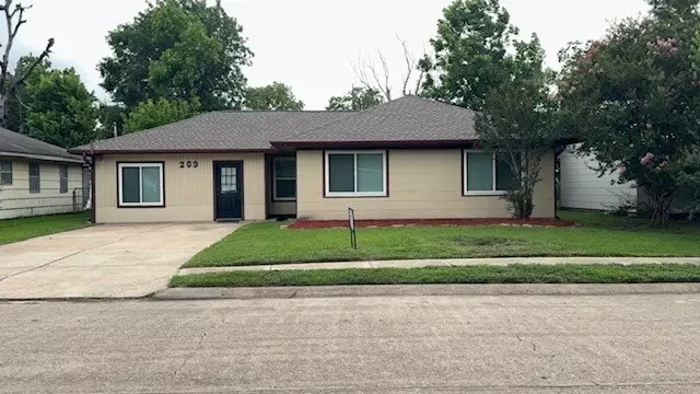 209 W 8th ST, Deer Park, TX 77536