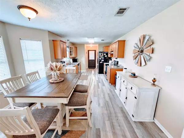 Hull, TX 77564,5414 County Road 2058