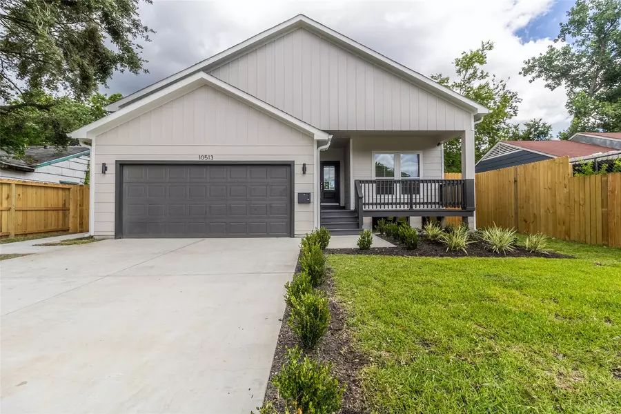 10513 Chesterfield DR, Houston, TX 77051