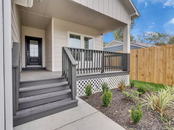 Houston, TX 77051,10513 Chesterfield DR