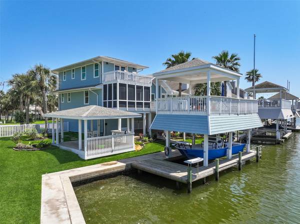 3401 Petite CIR,  Galveston,  TX 77554