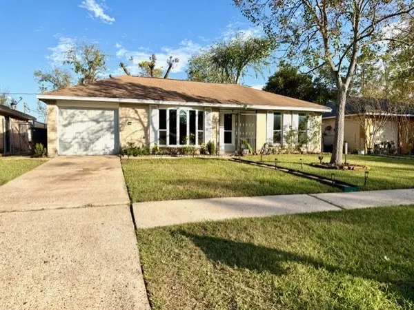 15242 Dogwood Tree ST, Houston, TX 77060