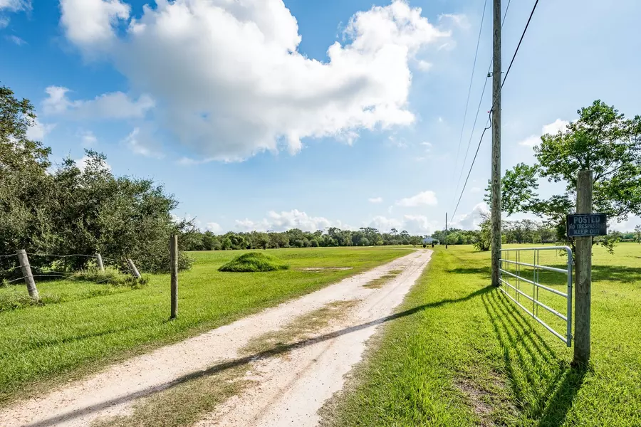 14328 FM 2354 RD, Beach City, TX 77523