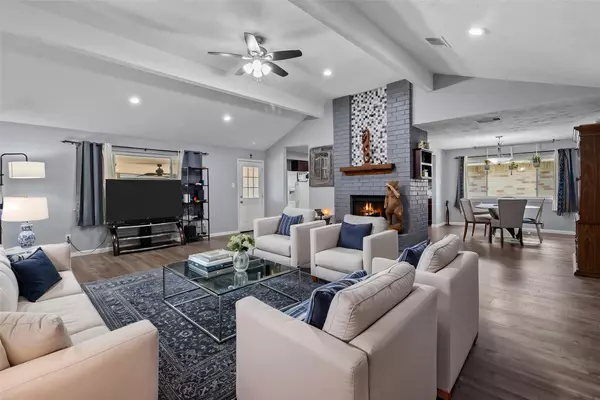 20074 Crazy Horse Circle DR, Katy, TX 77449