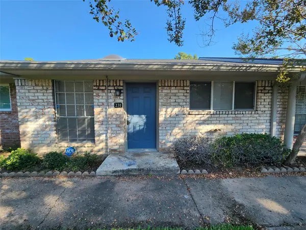 231 W Tri Oaks LN #231,  Houston,  TX 77043