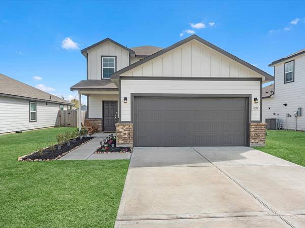 809 Brookside DR, Dayton, TX 77535