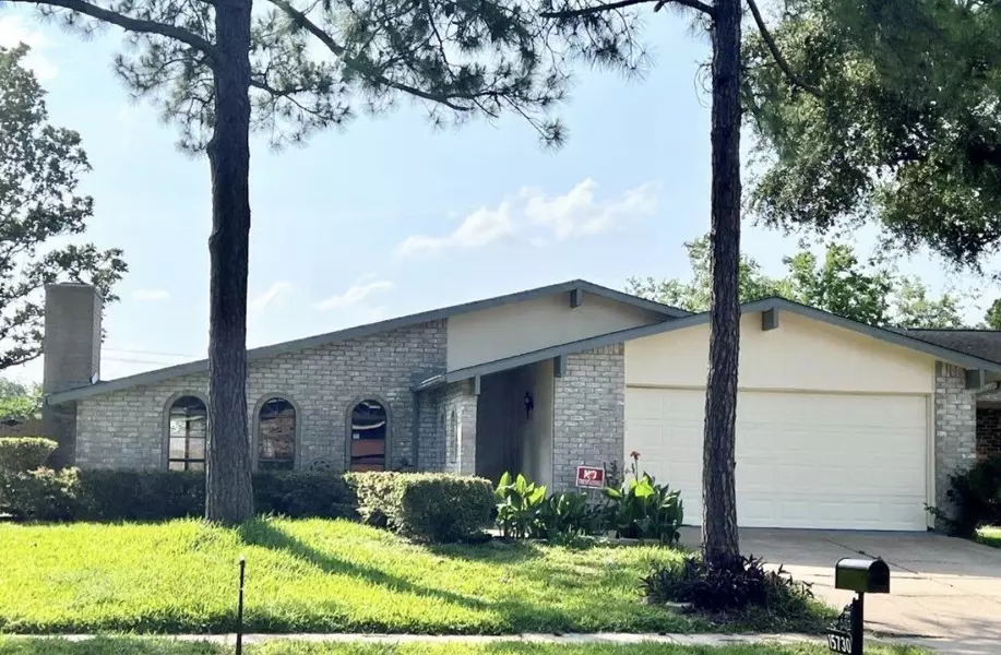 15730 Corsair RD, Houston, TX 77053