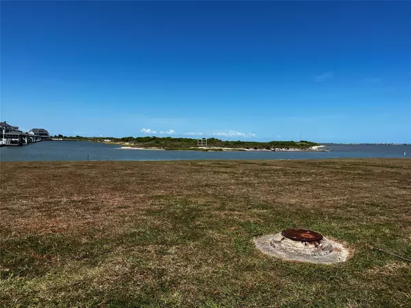 Hitchcock, TX 77563,57 Water Key