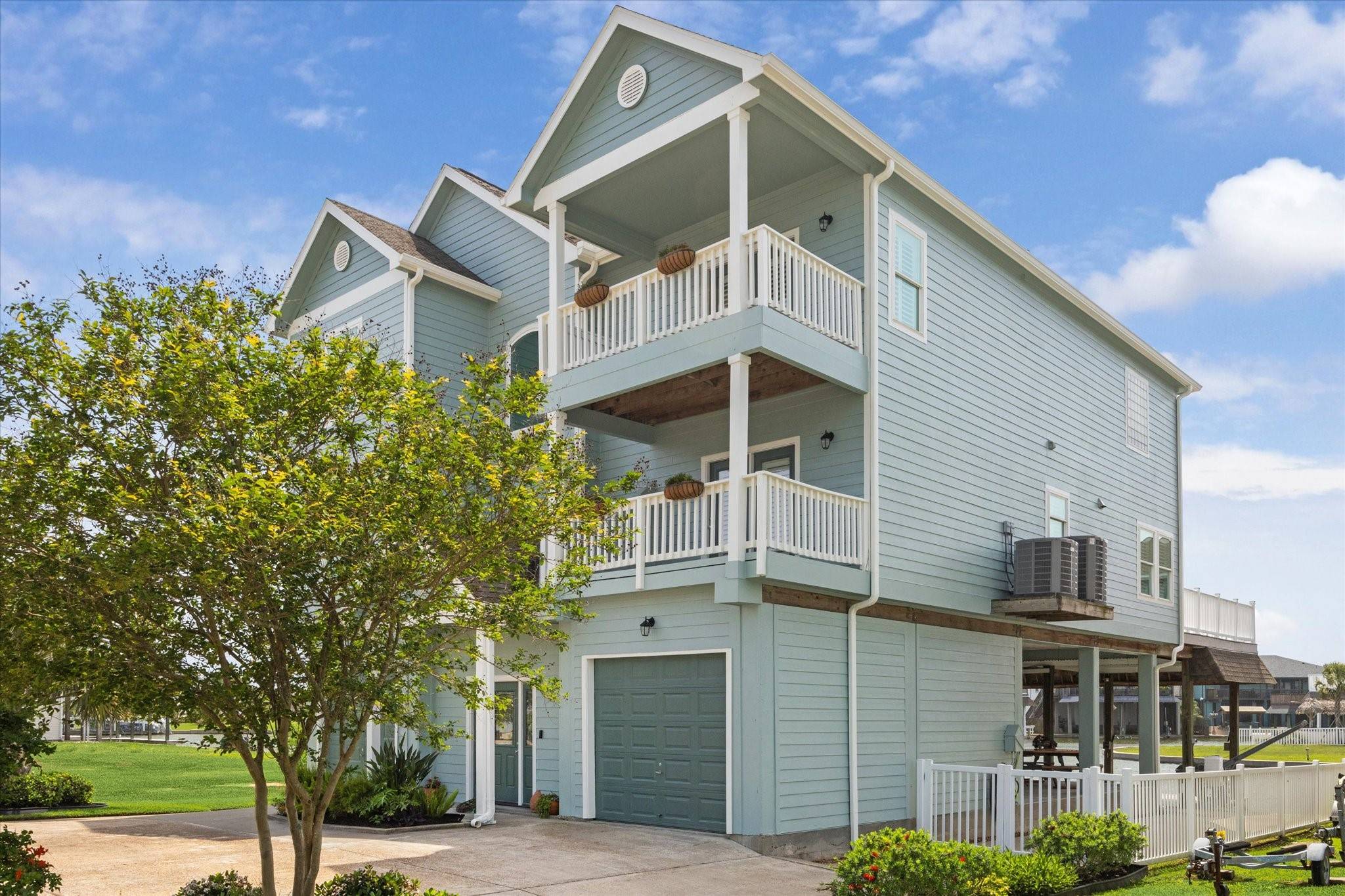 Tiki Island, TX 77554,411 Sunset CIR