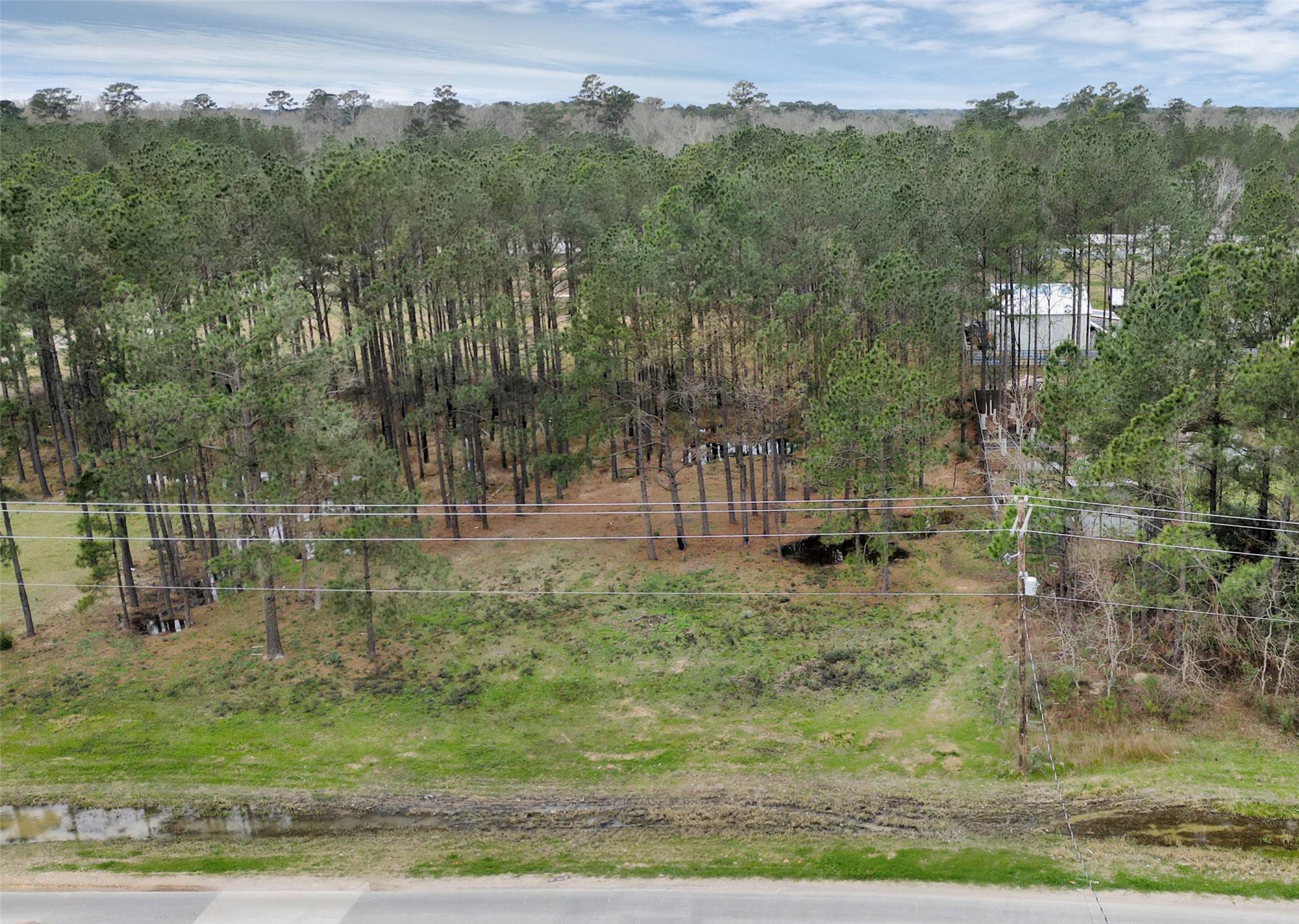 1136 County Road 5000,  Cleveland,  TX 77327
