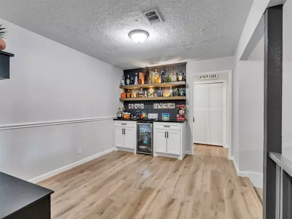 Houston, TX 77070,15102 Rolling Oaks DR