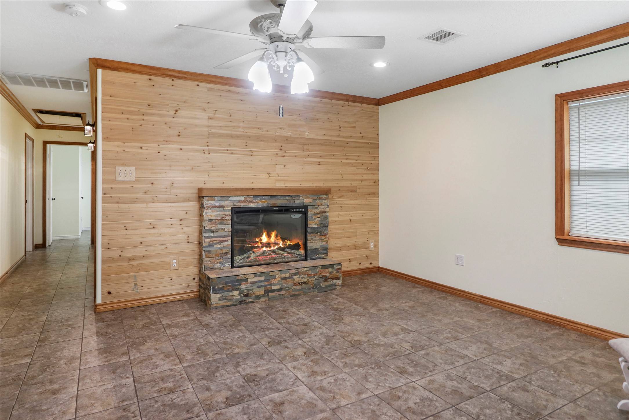 Hempstead, TX 77445,622 19th ST