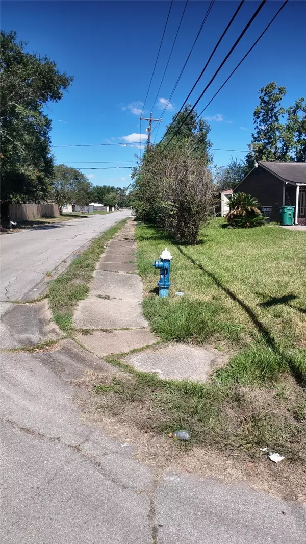 Houston, TX 77033,5903 Willow Glen DR