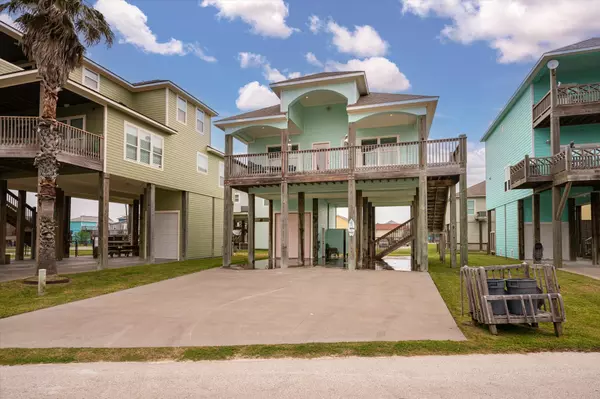 Crystal Beach, TX 77650,972 S Redfish