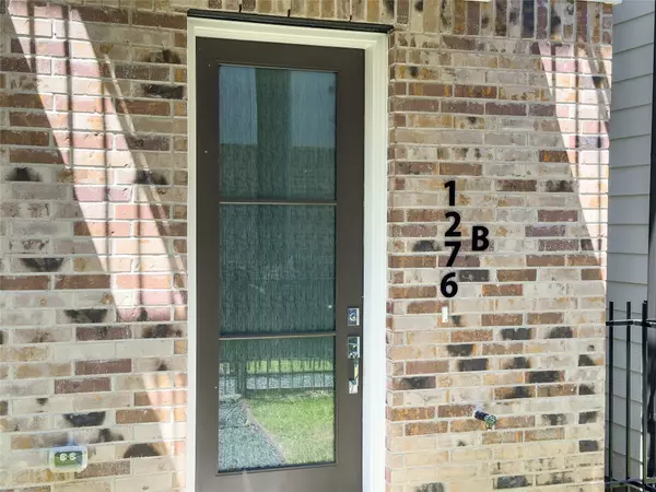 Houston, TX 77055,1276 N Post Oak RD #B