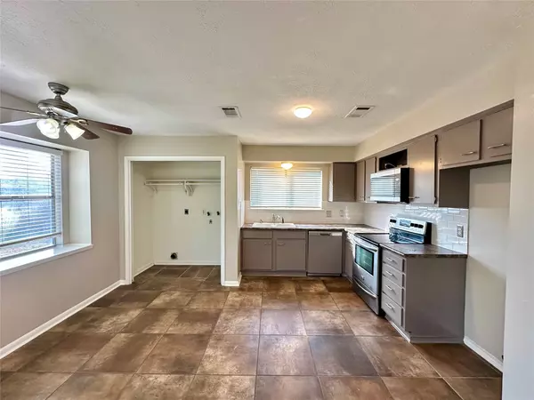 Conroe, TX 77385,16947 Hummingbird