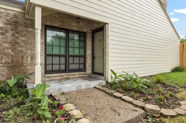 Houston, TX 77042,11225 Forked Bough DR