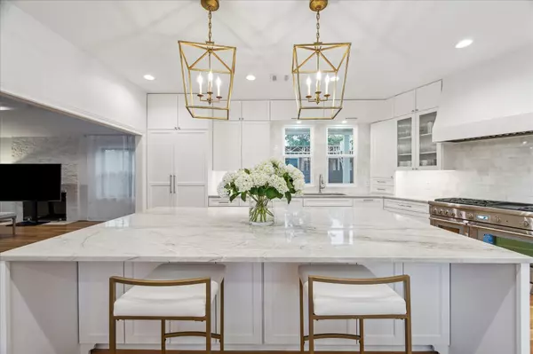 Houston, TX 77024,1 Chuckanut LN