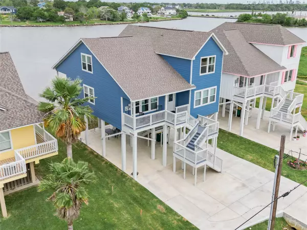 809 Todville Rd, Seabrook, TX 77586