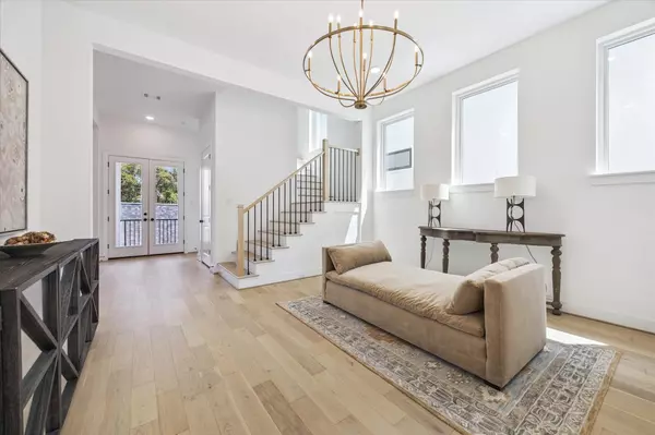 Houston, TX 77057,1115 Potomac DR #B