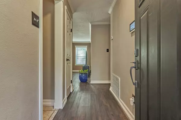 The Woodlands, TX 77381,25 E Brookberry CT