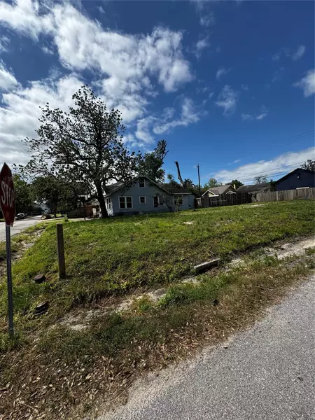 607 Melwood ST, Houston, TX 77009