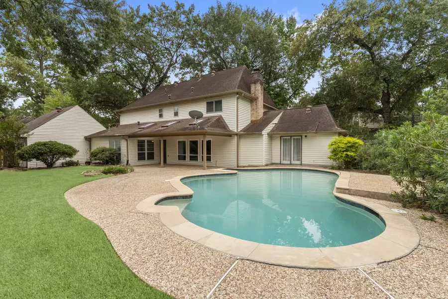 17014 Hill View LN, Spring, TX 77379