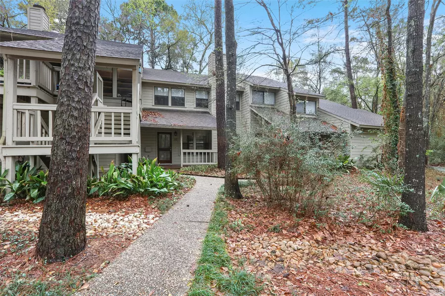 28 Sawmill Grove LN, The Woodlands, TX 77380