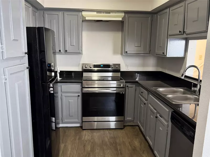 11002 Hammerly BLVD #216, Houston, TX 77043