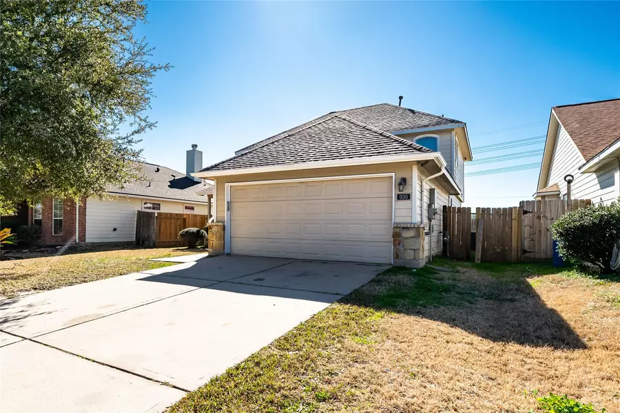 930 Lancaster Lake DR, Houston, TX 77073