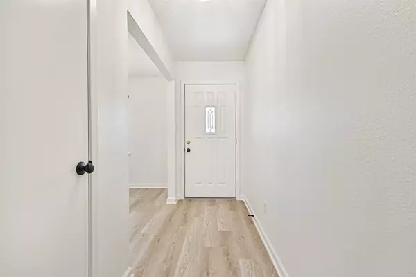 Friendswood, TX 77546,409 Linda LN