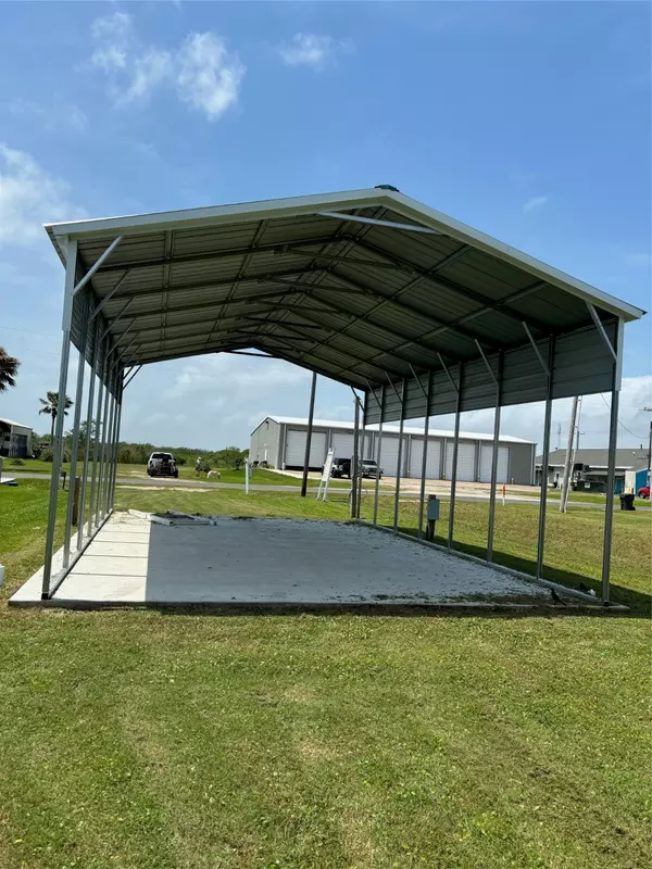 Crystal Beach, TX 77650,992 S Monkhouse DR