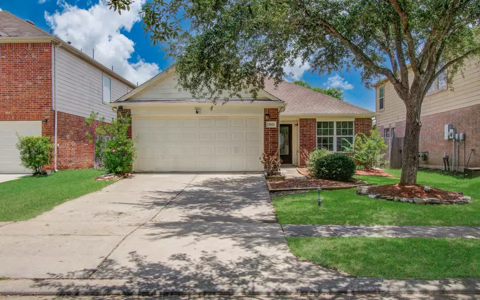 5822 Kenwood DR, Missouri City, TX 77459