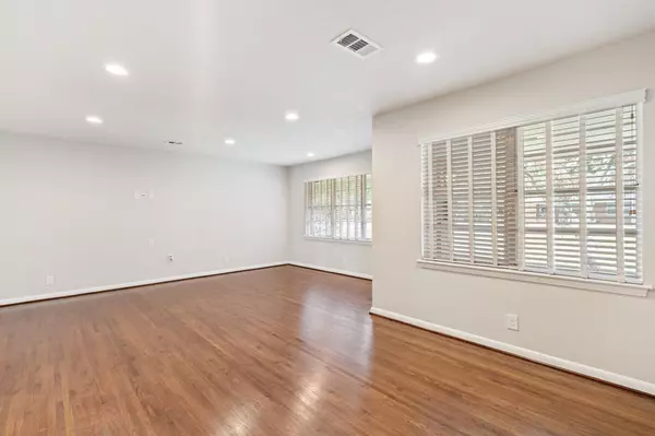 Houston, TX 77080,9010 Rockhurst DR