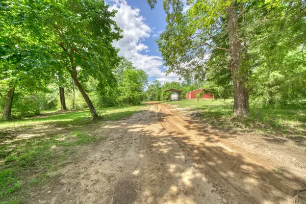 Midway, TX 75852,8607 Cattle Trail RD