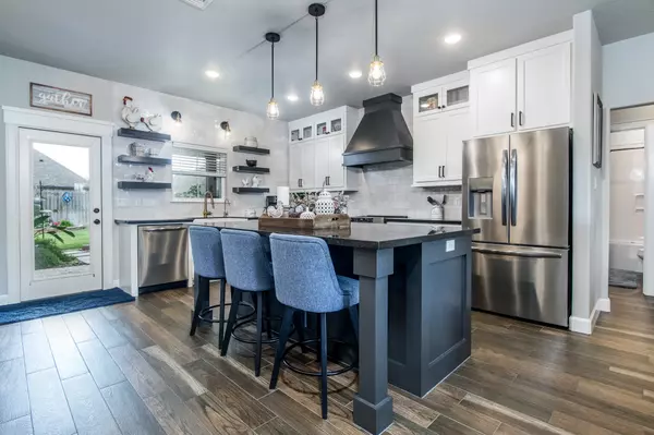 Angleton, TX 77515,1 Greystone CT
