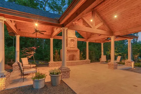 The Woodlands, TX 77382,7 Player Bend DR