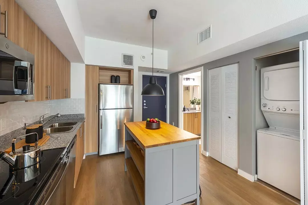 Houston, TX 77084,18036 Park ROW #21006