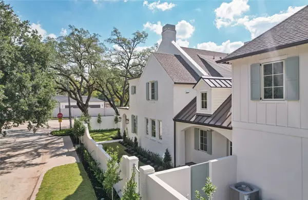 Hunters Creek Village, TX 77024,10801 Long Shadow Lane