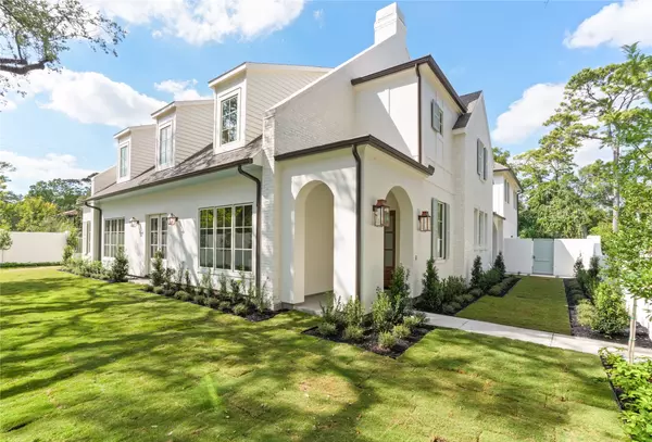 10801 Long Shadow Lane, Hunters Creek Village, TX 77024