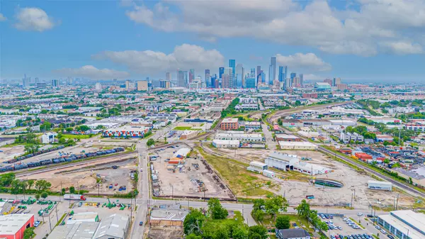 Houston, TX 77023,953 Saint Augustine ST