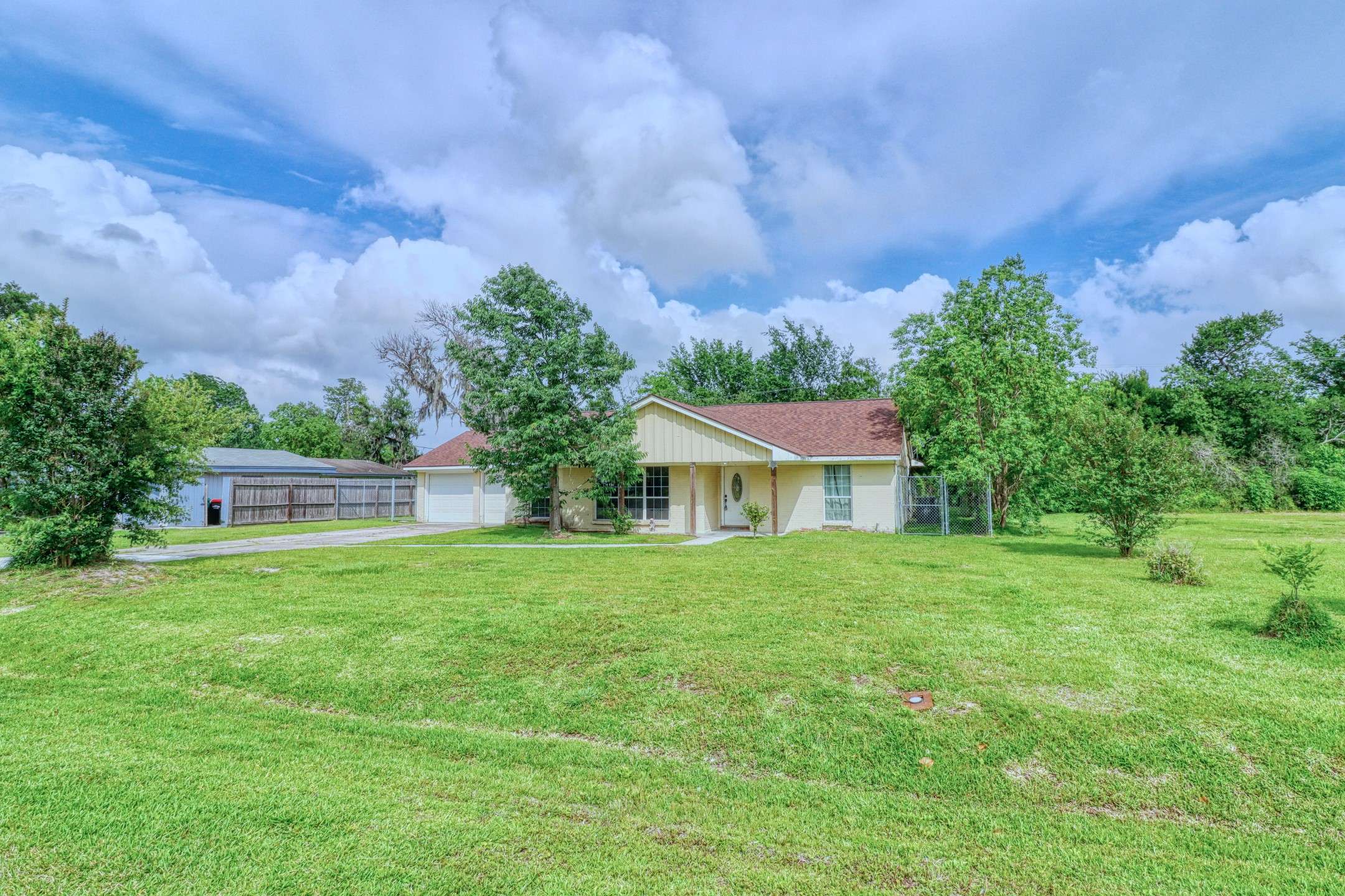 Baytown, TX 77520,511 S Burnett Dr