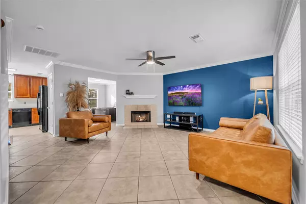 Pasadena, TX 77505,5010 Sea Oak CT